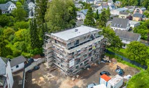 Mehrfamilienhaus-Baustelle in Hillesheim aus der Luft fotografiert 